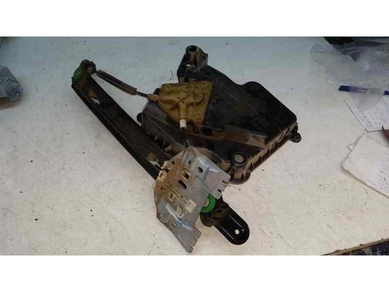 Recambio de elevalunas trasero izquierdo para seat leon (1p1) reference referencia OEM IAM  18 PINS ELECTRICO
