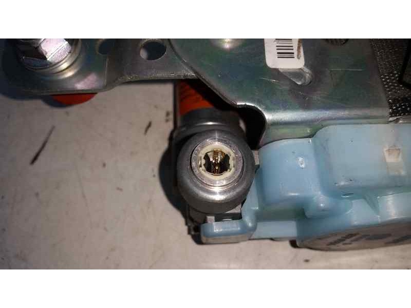 Recambio de pretensor airbag izquierdo para hyundai getz (tb) 1.1 gl referencia OEM IAM 888701C801  