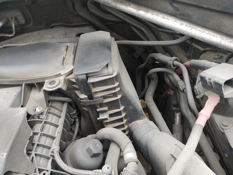 Recambio de carcasa filtro aire para bmw x5 (f15) xdrive 40d referencia OEM IAM 13718573869  