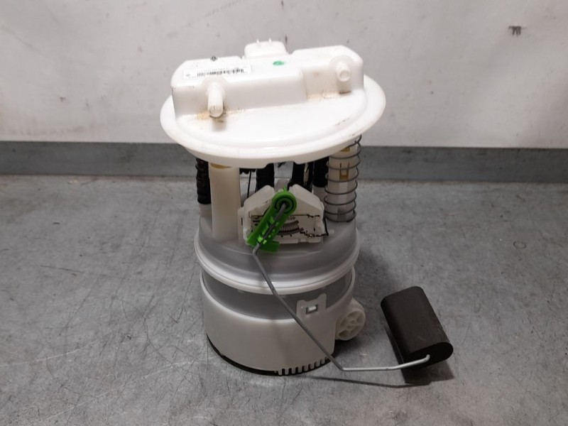 Recambio de aforador para dacia sandero basis referencia OEM IAM 172022377R  