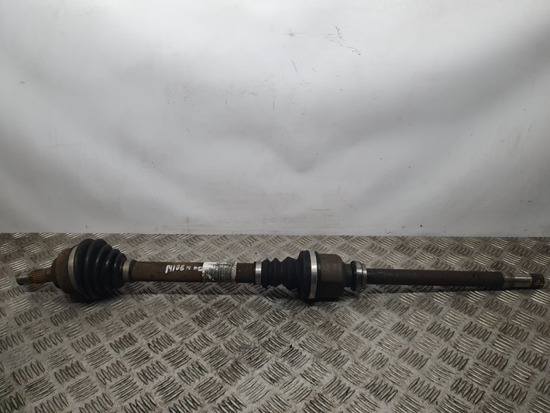 Recambio de transmision delantera derecha para peugeot 3008 premium referencia OEM IAM 9684135480  