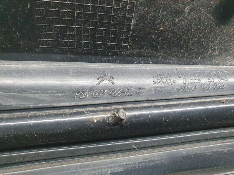 Recambio de piloto trasero derecho para citroën c4 grand picasso 2.0 hdi fap referencia OEM IAM 00946602  