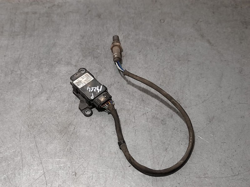 Recambio de sonda lambda para peugeot expert furgón pro standard referencia OEM IAM 9816276480 0281006851 BOSCH