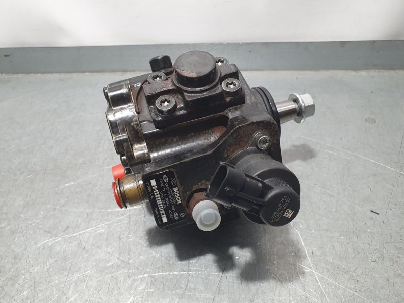Recambio de bomba alta presion para hyundai i30 1.6 crdi cat referencia OEM IAM 331002A420 0445010206 BOSCH