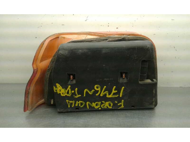 Recambio de piloto trasero derecho para ford escort berlina/turnier 1.6 cat referencia OEM IAM   