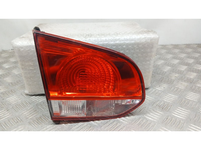 Recambio de piloto trasero izquierdo interior para volkswagen golf vi (5k1) 1.4 tsi referencia OEM IAM 5K0945093G  89090892