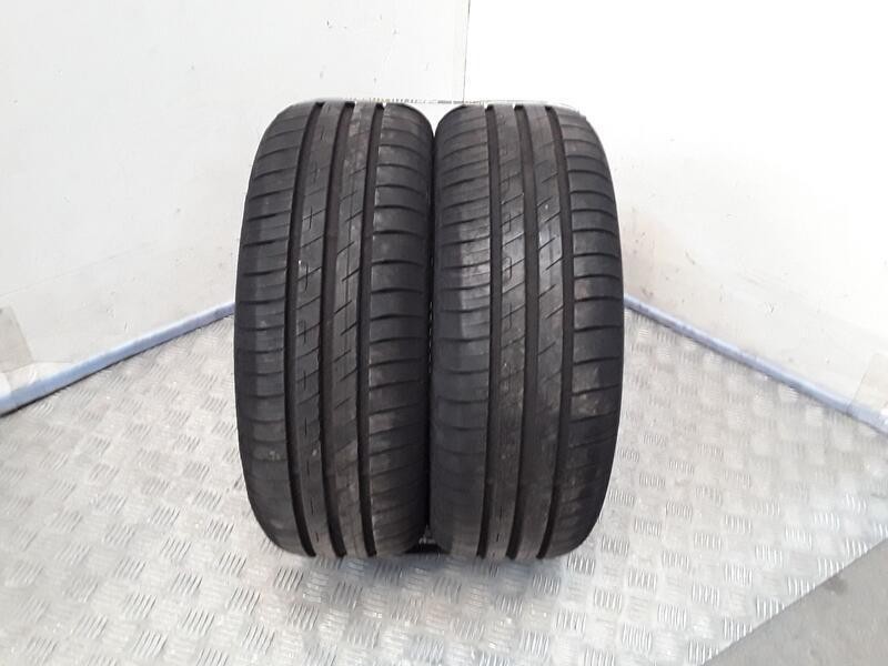 Recambio de neumatico pareja para neumaticos reutilizados - referencia OEM IAM 185551582V GOODYEAR 185/55/15/82V