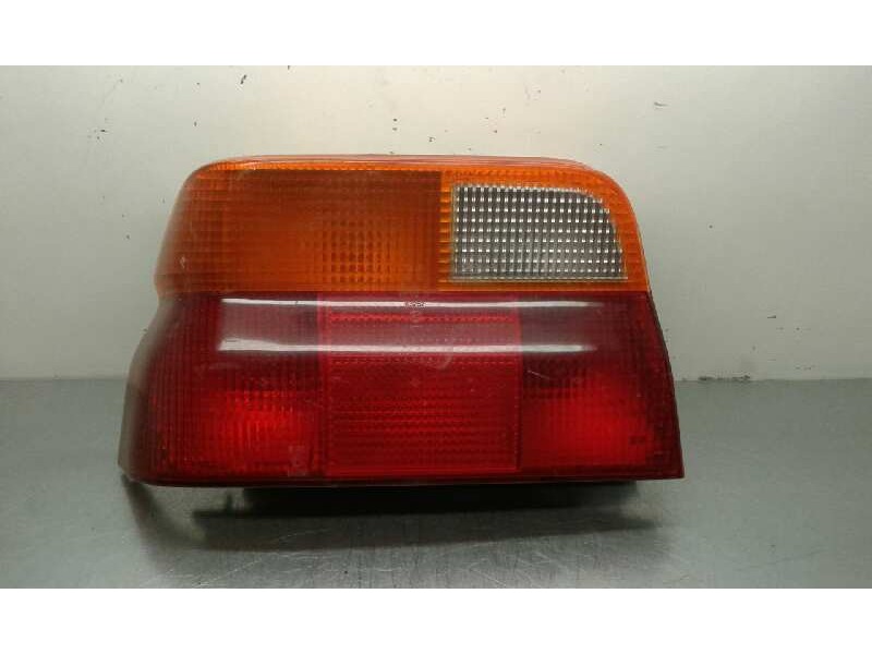 Recambio de piloto trasero izquierdo para ford escort berlina/turnier 1.6 cat referencia OEM IAM   