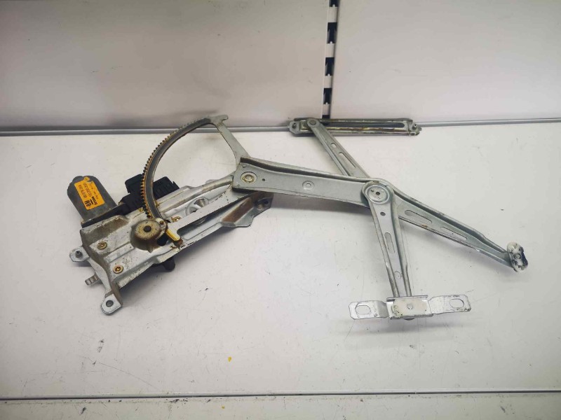 Recambio de elevalunas delantero derecho para opel zafira a 2.0 dti referencia OEM IAM 90579356  6 PINS