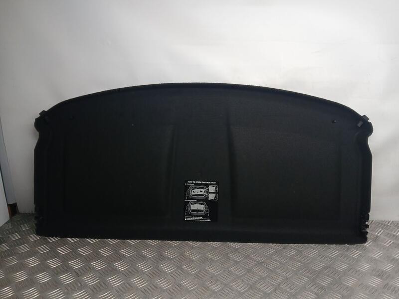 Recambio de bandeja trasera para toyota auris active referencia OEM IAM 6433002A30C0  