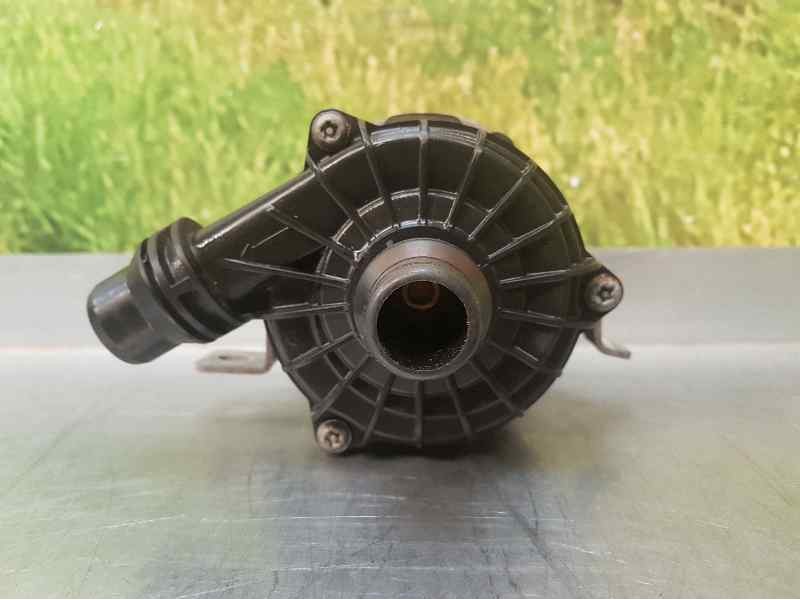 Recambio de bomba agua adicional para mercedes-benz clase c coupe (w205) c 63 amg (205.386) referencia OEM IAM A2055002800 A2C91