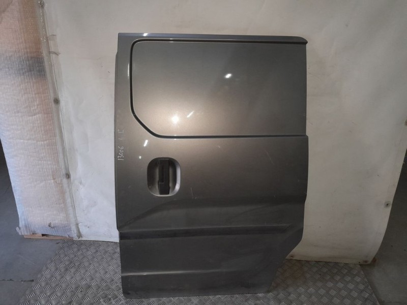 Recambio de puerta lateral corredera izquierda para nissan nv 200 (m20) kombi comfort referencia OEM IAM   
