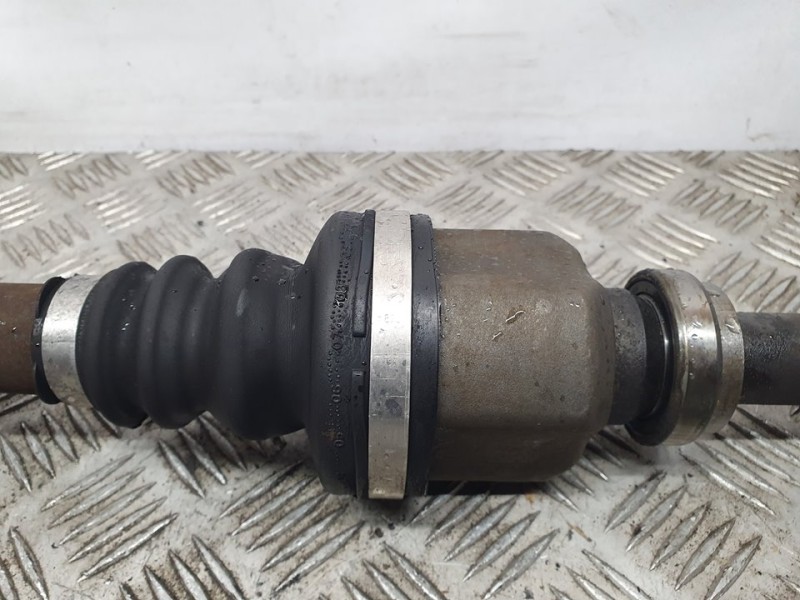 Recambio de transmision delantera derecha para peugeot 3008 premium referencia OEM IAM 9684135480  