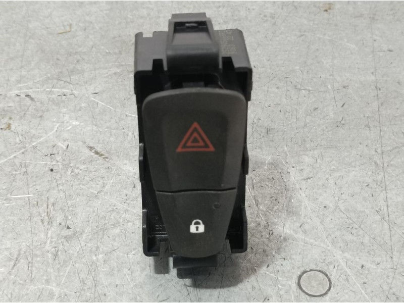 Recambio de warning para dacia sandero essential referencia OEM IAM 252100502R  VALEO