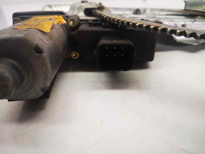 Recambio de elevalunas delantero izquierdo para opel zafira a 2.0 dti referencia OEM IAM 90579355  6 PINS