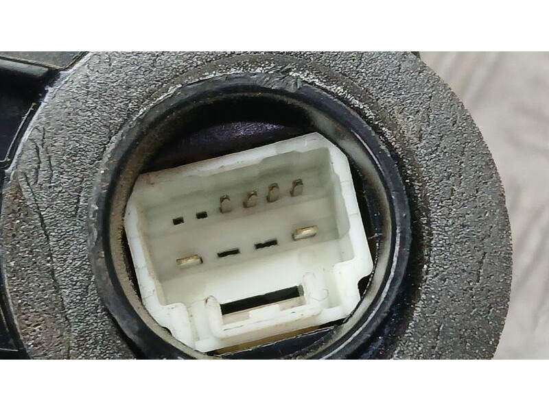 Recambio de cerradura puerta delantera izquierda para toyota auris active referencia OEM IAM 6904002210  A084219