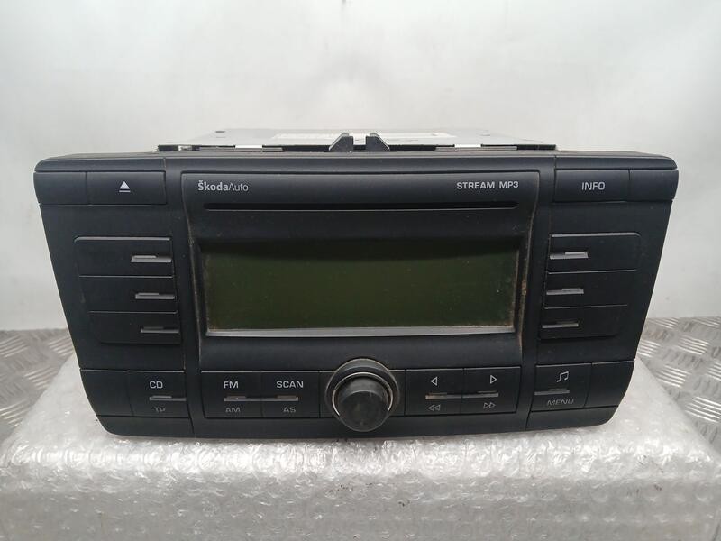 Recambio de sistema audio / radio cd para skoda octavia berlina (1z3) elegance referencia OEM IAM 1Z0035161C  VP6SBF18C815BA