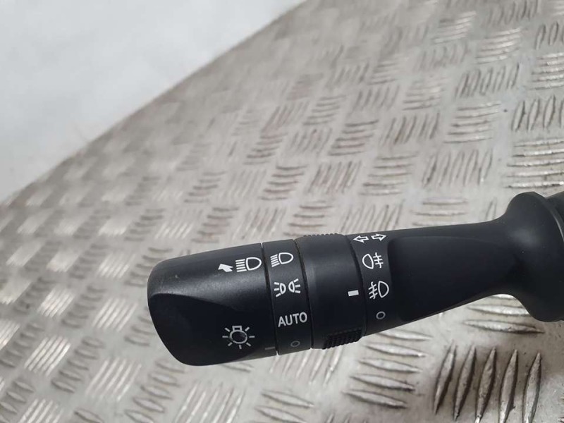 Recambio de mando luces para toyota auris active referencia OEM IAM 0272017F852  