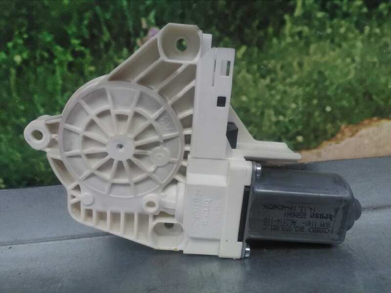 Recambio de motor elevalunas delantero izquierdo para audi a1 (8x) ambition referencia OEM IAM 8K0959801C  