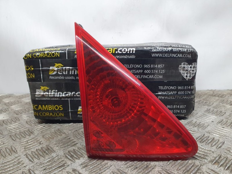 Recambio de piloto trasero izquierdo para peugeot 3008 access referencia OEM IAM 9683461080 26030104 INTERIOR