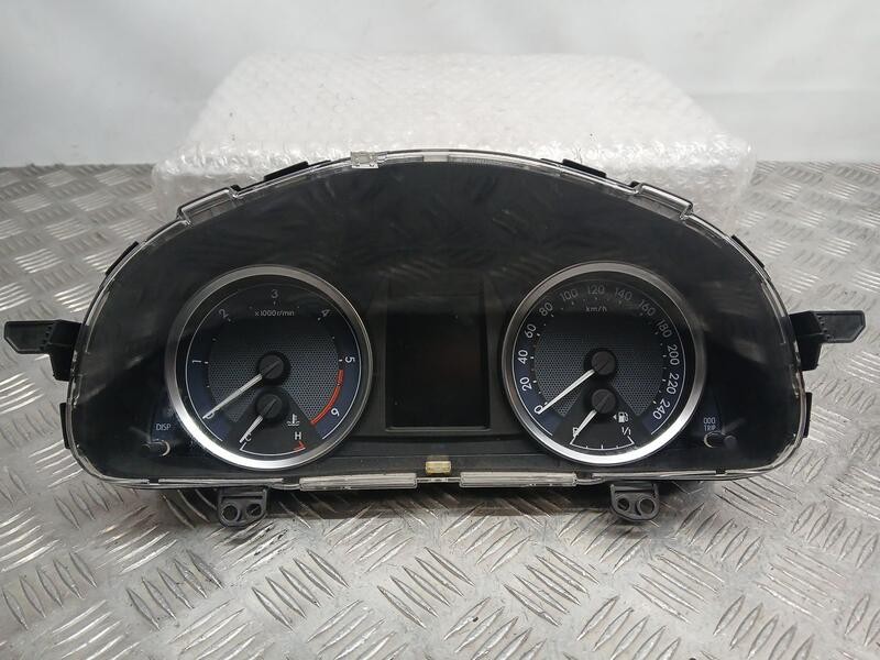 Recambio de cuadro instrumentos para toyota auris active referencia OEM IAM 838000ZV82  