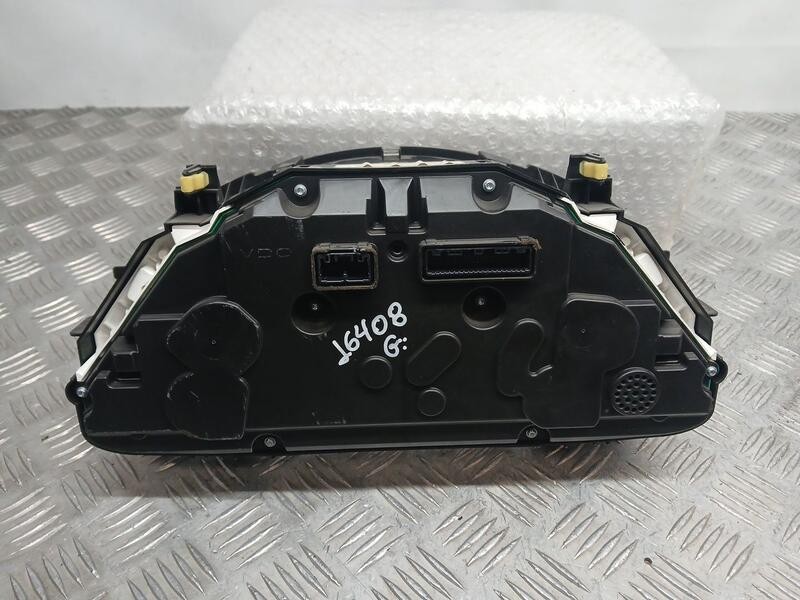 Recambio de cuadro instrumentos para toyota auris active referencia OEM IAM 838000ZV82  