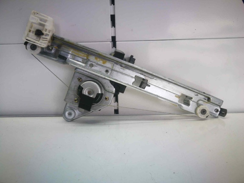 Recambio de elevalunas trasero izquierdo para renault megane ii classic berlina 1.5 dci diesel referencia OEM IAM 440726F 440726