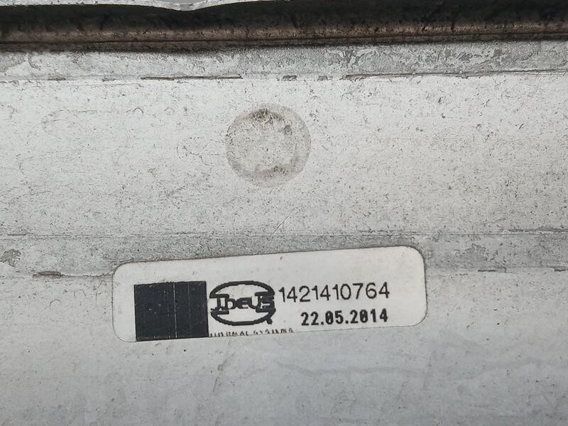 Recambio de intercooler para toyota auris active referencia OEM IAM 1421410764  