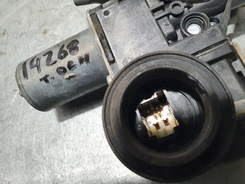 Recambio de elevalunas trasero derecho para toyota prius+ advance referencia OEM IAM 6980221010  