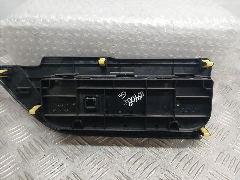 Recambio de mando climatizador para toyota auris active referencia OEM IAM 5590002380  6984F46A