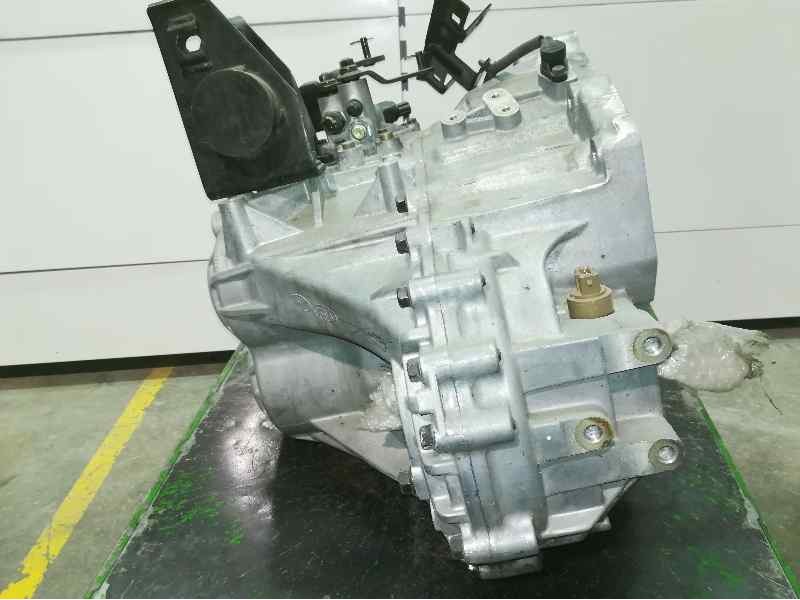 Recambio de caja cambios para kia carnival 2.9 crdi vgt ex referencia OEM IAM 4300038050 Y060810492 5 VELOCIDADES