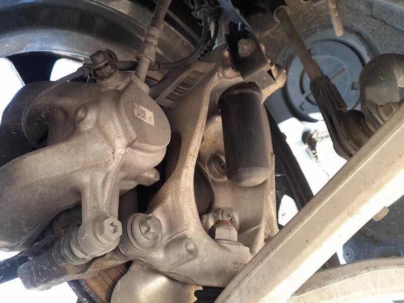 Recambio de mangueta delantera izquierda para bmw i3 (i01) electric referencia OEM IAM 31216852159  