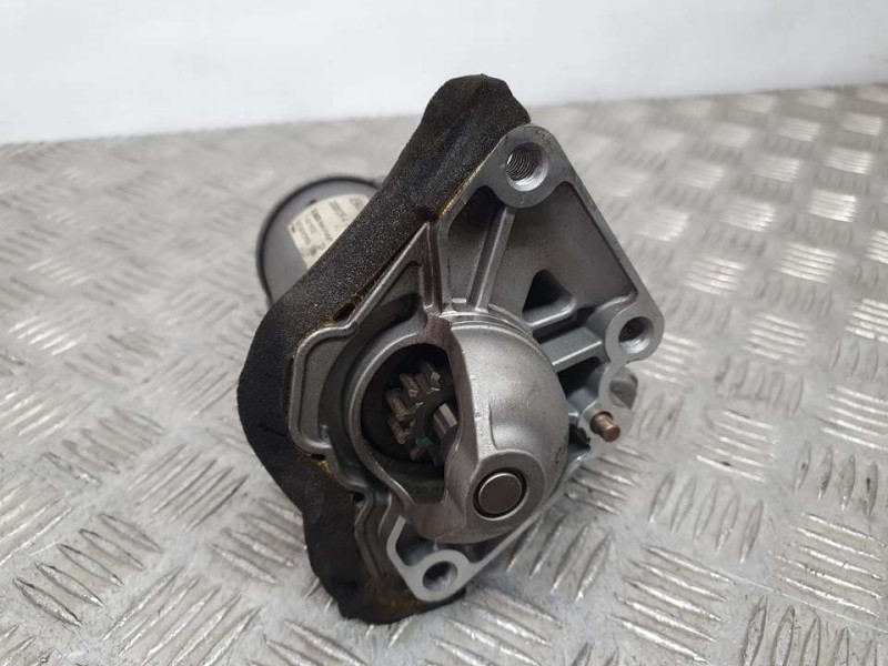 Recambio de motor arranque para nissan x-trail (t32) acenta referencia OEM IAM 233008131R 0001170621 BOSCH