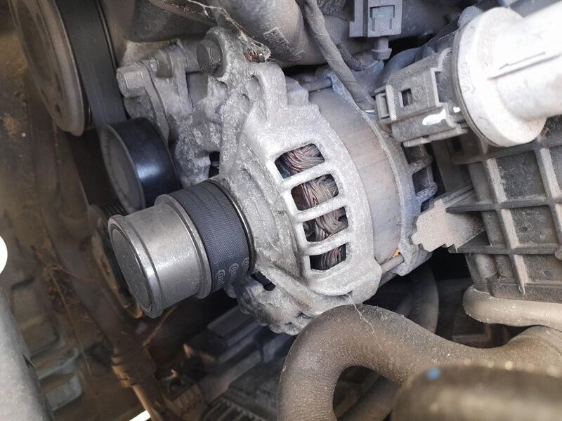 Recambio de alternador para seat leon st (5f8) 1.4 tsi referencia OEM IAM 04C903023T  