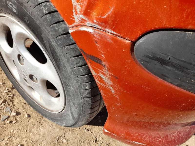 Recambio de paragolpes trasero para peugeot 206 hatchback (2a/c) 1.4 i referencia OEM IAM 7410L5 ROZADO 