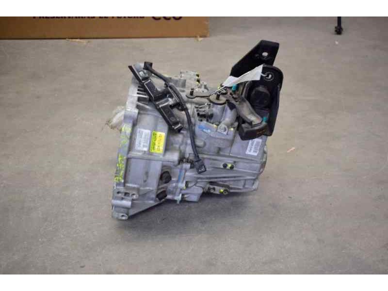 Recambio de caja cambios para kia carnival 2.9 crdi vgt ex referencia OEM IAM 4300038050 Y060810492 5 VELOCIDADES