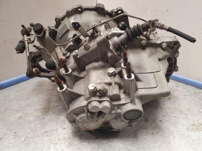Recambio de caja cambios para mitsubishi asx (ga0w) challenge 2wd referencia OEM IAM F5M431VZR  5VELOCIDADES