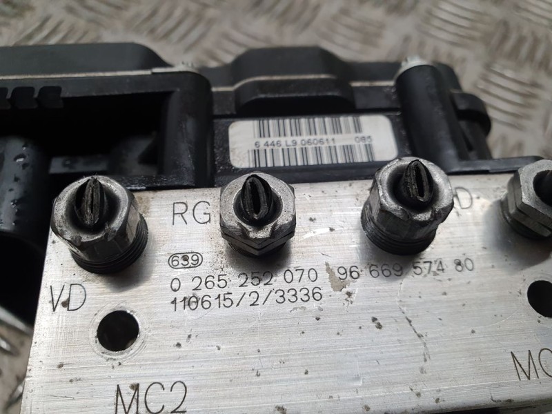 Recambio de abs para peugeot 308 access referencia OEM IAM 9666957480 0265252070 
