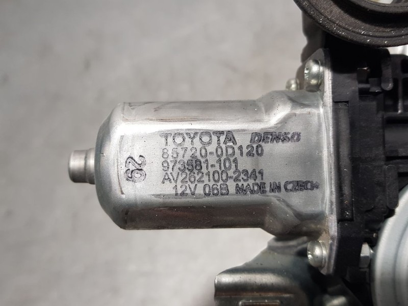 Recambio de elevalunas trasero derecho para toyota yaris active referencia OEM IAM 973581101 857200D120 ELECTRICO 6 PINS