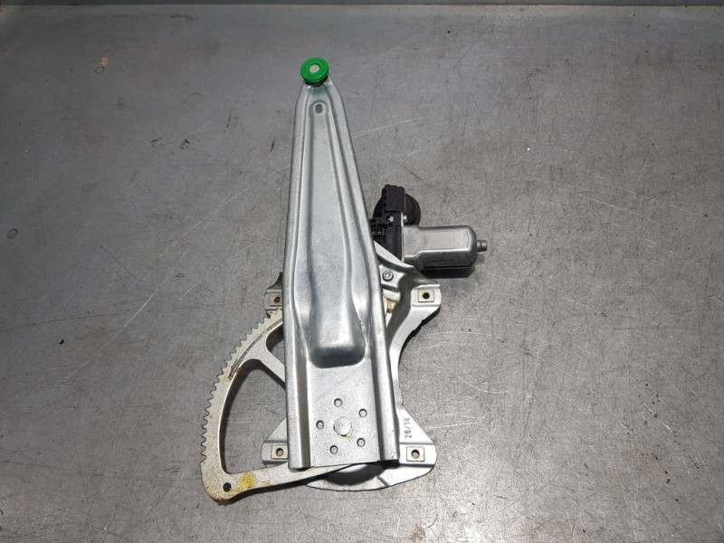 Recambio de elevalunas trasero derecho para toyota yaris active referencia OEM IAM 973581101 857200D120 ELECTRICO 6 PINS