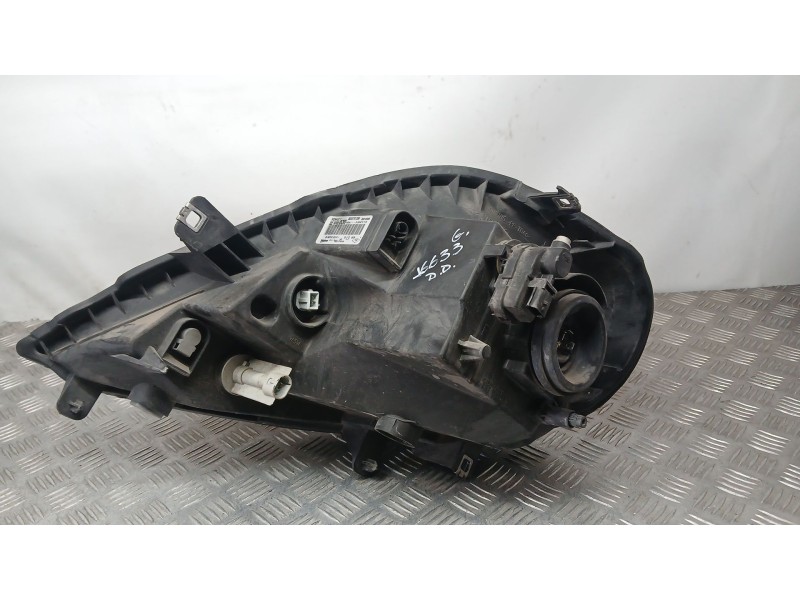 Recambio de faro derecho para opel vivaro a furgoneta (x83) 2.0 cdti (f7) referencia OEM IAM 96859830 VALEO 8200701356 89313980