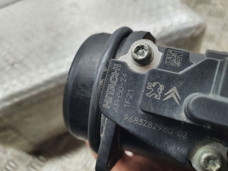 Recambio de caudalimetro para peugeot 308 access referencia OEM IAM 9683282980  