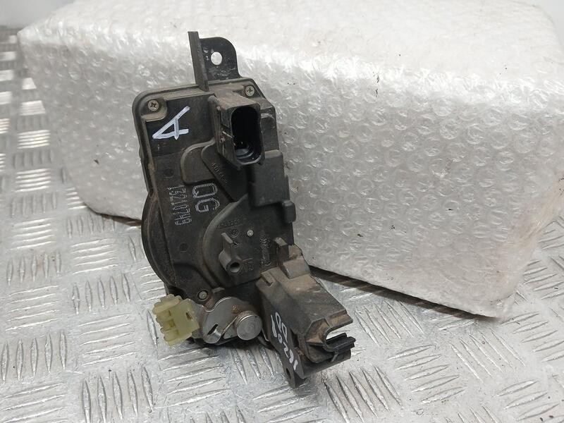 Recambio de cerradura puerta delantera derecha para opel astra gtc enjoy referencia OEM IAM 13210749 ELECTRICA 