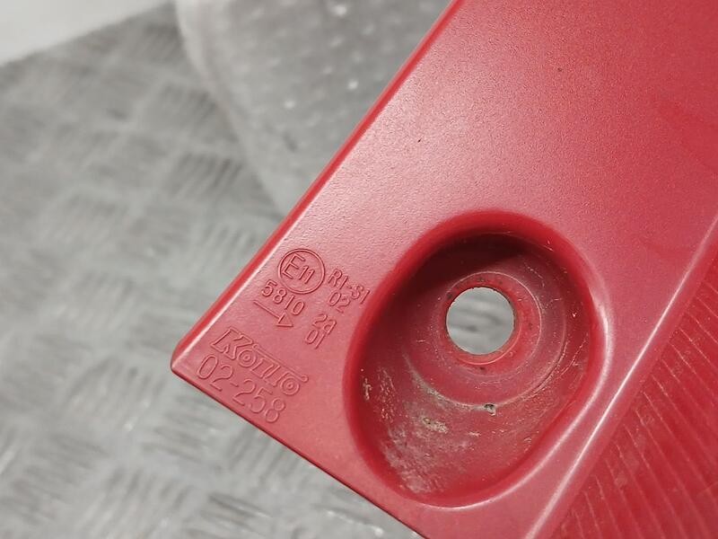 Recambio de piloto trasero derecho para toyota auris active referencia OEM IAM 8155102A61  02258