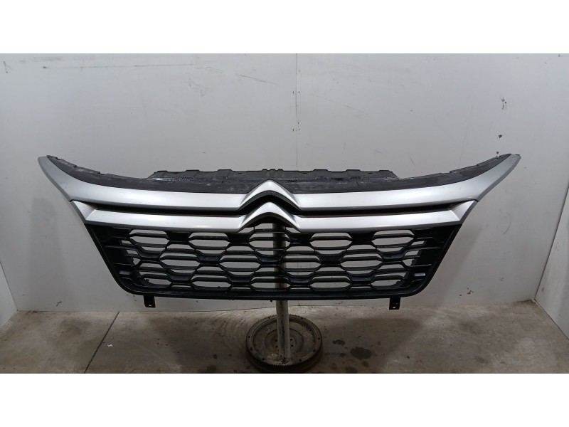 Recambio de rejilla delantera para citroën jumper iii furgoneta 2.0 bluehdi 110 referencia OEM IAM 1613256780  