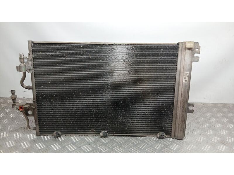 Recambio de condensador / radiador aire acondicionado para opel astra gtc enjoy referencia OEM IAM 13129192 DELPHI 3476A