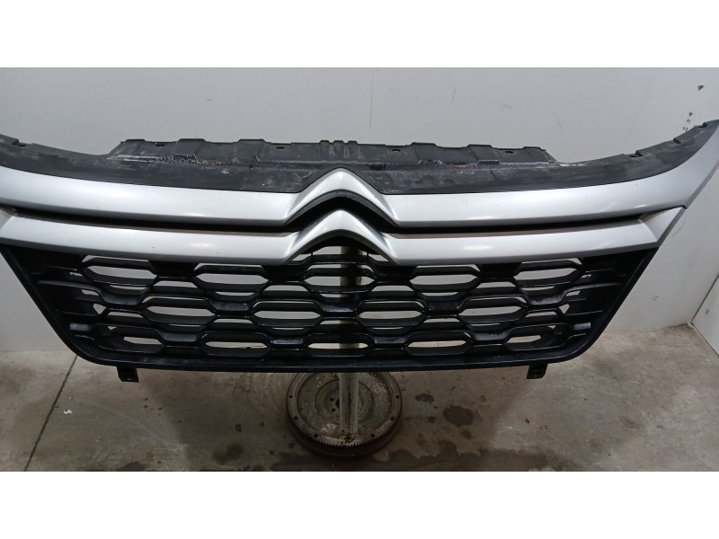 Recambio de rejilla delantera para citroën jumper iii furgoneta 2.0 bluehdi 110 referencia OEM IAM 1613256780  