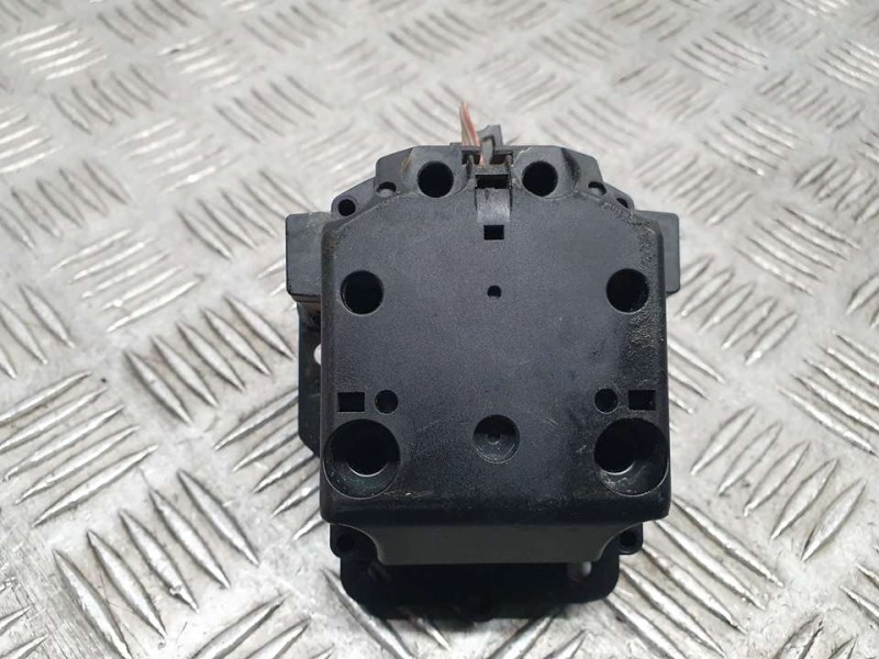 Recambio de mando multifuncion para toyota auris active referencia OEM IAM A2048702058 03358010300 