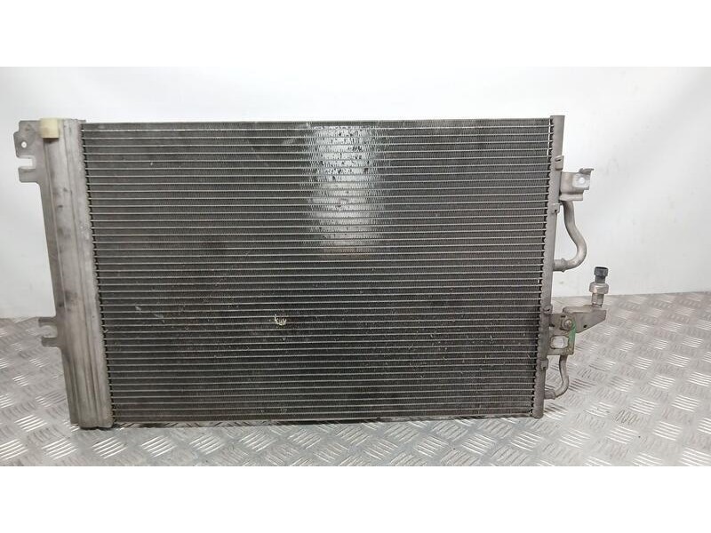 Recambio de condensador / radiador aire acondicionado para opel astra gtc enjoy referencia OEM IAM 13129192 DELPHI 3476A