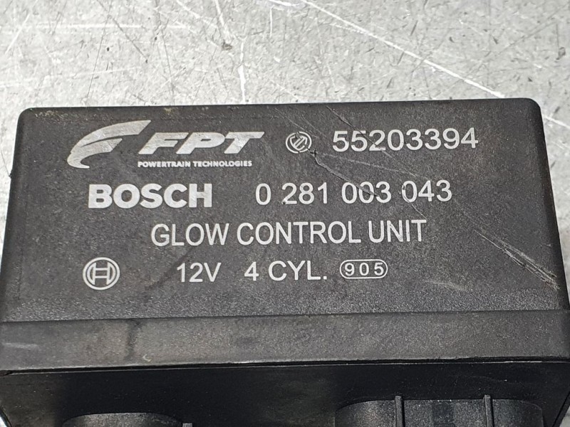 Recambio de caja precalentamiento para alfa romeo mito (145) distinctive referencia OEM IAM 55203394 0281003043 BOSCH